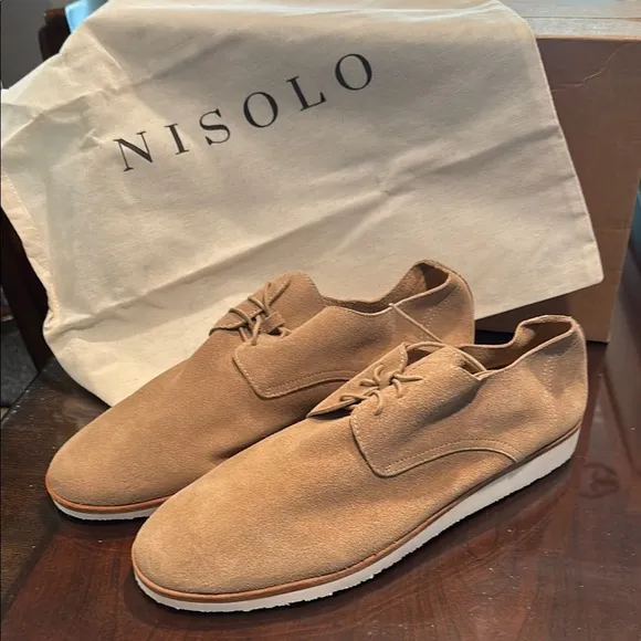 Nisolo Travel Derby in soft suede leather size 9.5