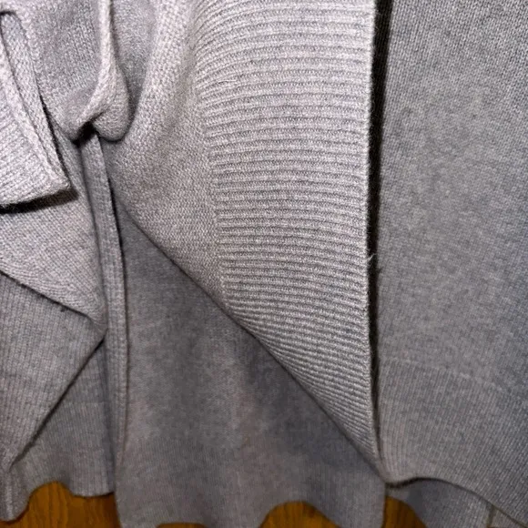 Nordstrom Signature Grey Cashmere sleeved shrug  Sz. S
