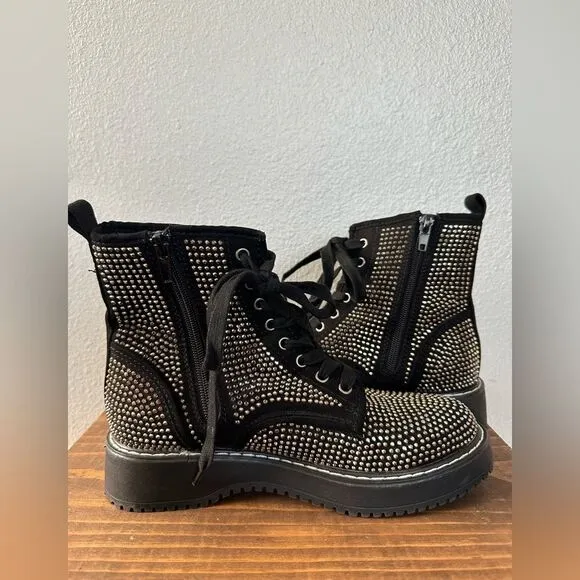 NOWB ** Madden Girl Kurrt Rhinestone Stud Combat Boots Size 6.5