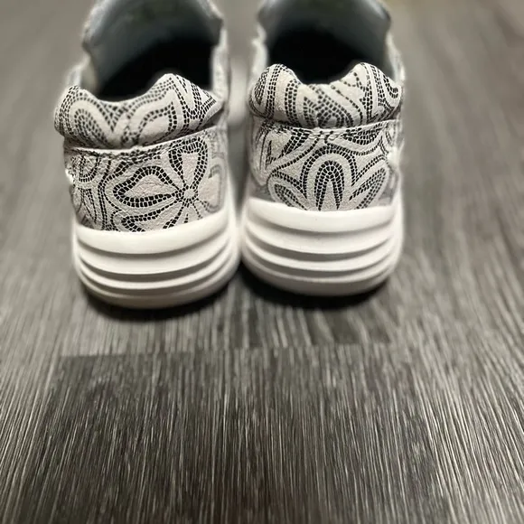 Nurse Mates Black and White Moccasins with Geometric Pattern