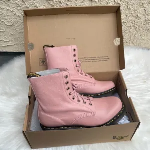 NWB Dr. Martens Pink Leather Combat boots