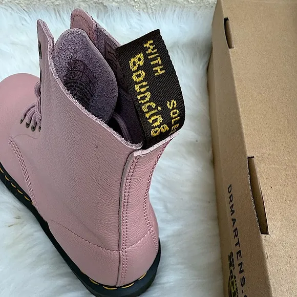 NWB Dr. Martens Pink Leather Combat boots
