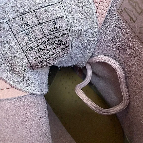 NWB Dr. Martens Pink Leather Combat boots