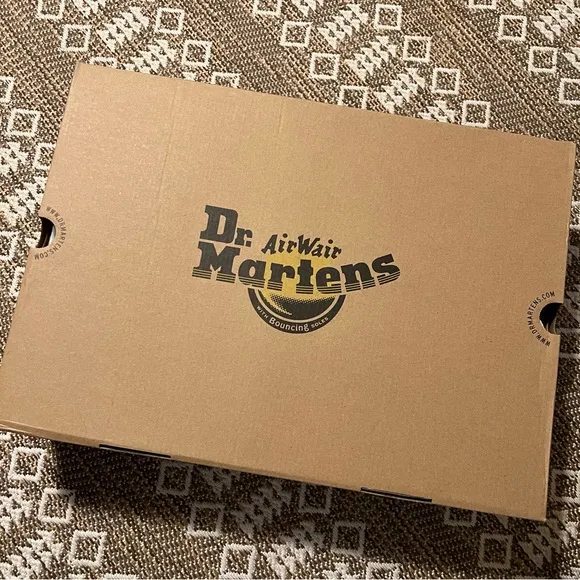 NWB Dr. Martens Sz 6 1b60 Bex Lace Up Boot Black