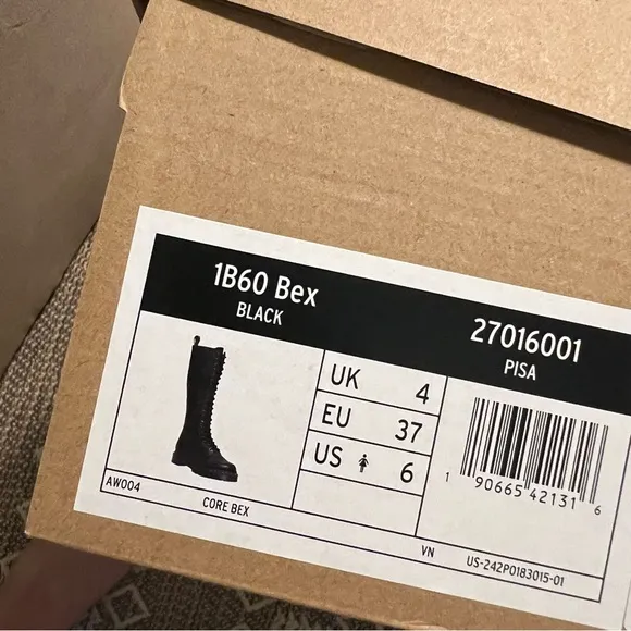 NWB Dr. Martens Sz 6 1b60 Bex Lace Up Boot Black