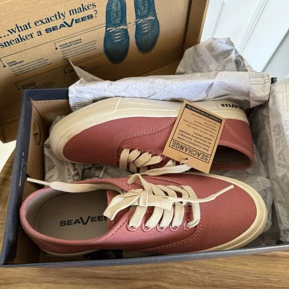 NWB SEAVEES Legend Seachange Red Sz 5 Recycled Sneaker Lace Up Boat Shoe Classic