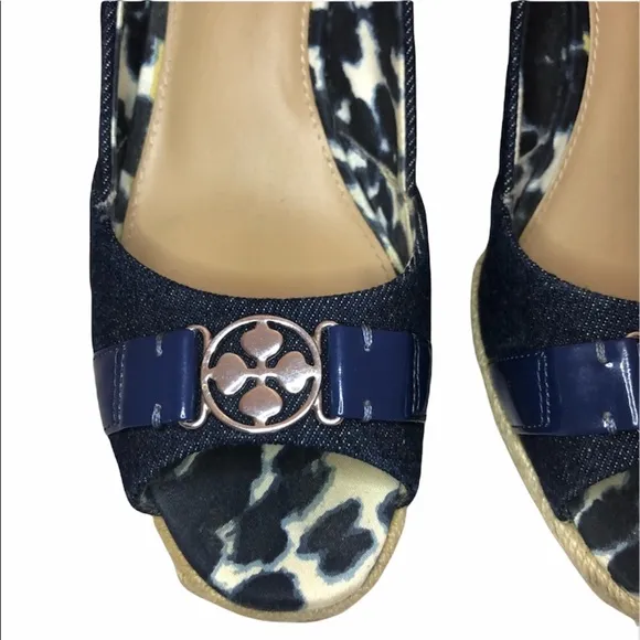 NWOB ARTURO CHIANG Ralin Denim Patent Peep-Toe Wedges 9