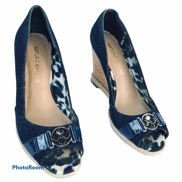 NWOB ARTURO CHIANG Ralin Denim Patent Peep-Toe Wedges 9