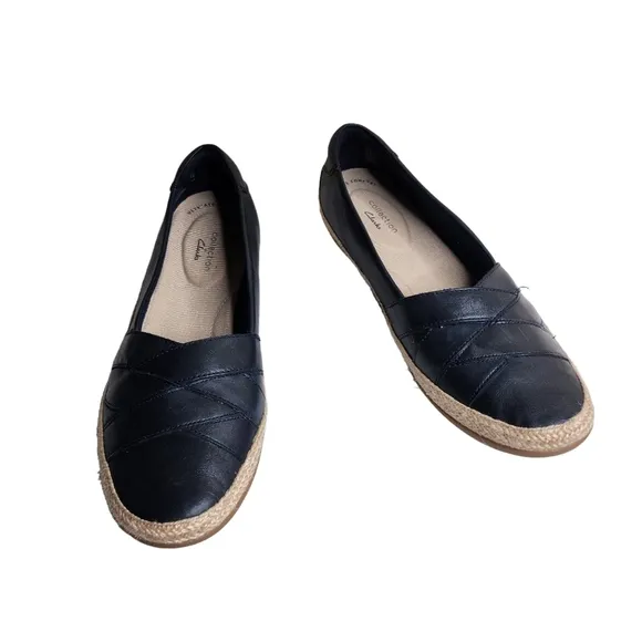 NWOB Clark's Collection women's black leather round toe slip on flats Size 9.5