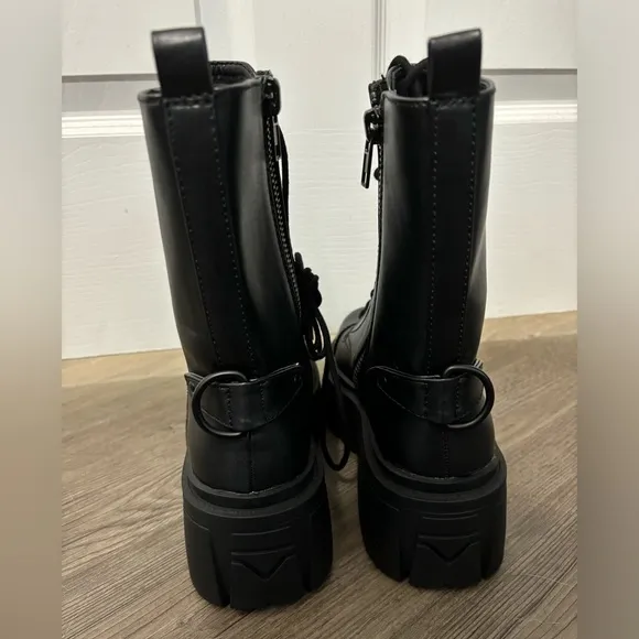 NWOB Dolls Kill / Current Mood Everyone’s A Critic Combat Boots
