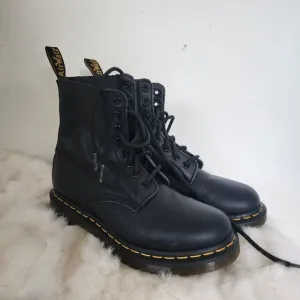 NWOB Dr Marten Pascal Boots US 8 UK 6 Combat 8 Eye JY004 Soft Leather