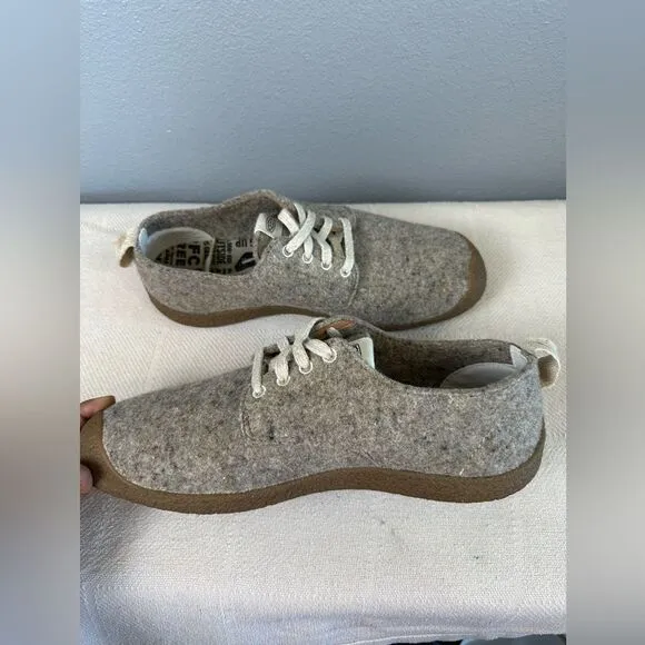 NWOB*** KEEN MOSEY DERBY Wool Felt Lace Up Oxford shoe Size 10.5