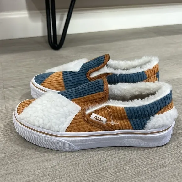 nwob // kids vans classic slip on sherpa corduroy shoes