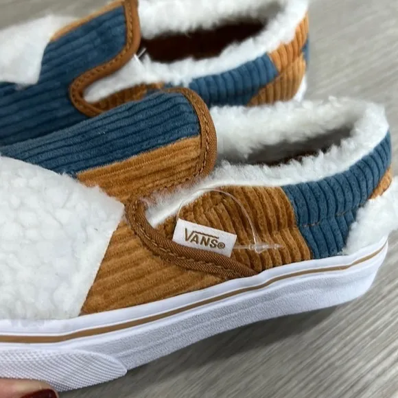 nwob // kids vans classic slip on sherpa corduroy shoes
