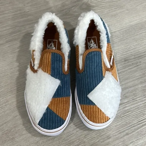 nwob // kids vans classic slip on sherpa corduroy shoes