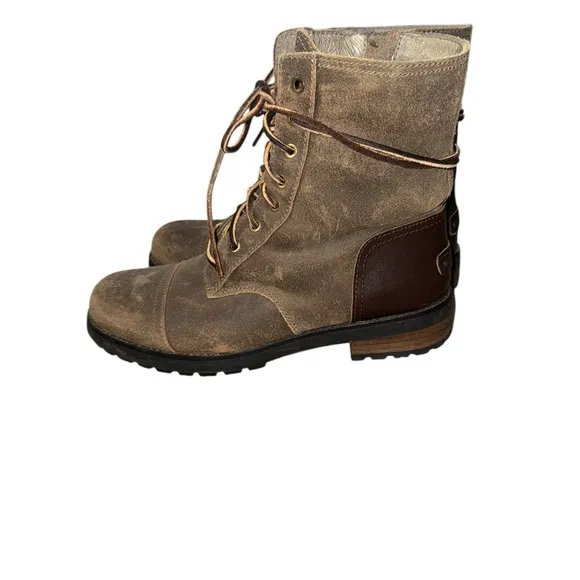 NWOB UGG Women's Kilmer ll Dove Combat Boots 9.5