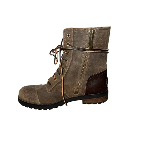 NWOB UGG Women's Kilmer ll Dove Combat Boots 9.5