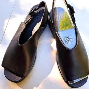 NWOT Camper peep toe wedges