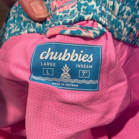 NWOT Chubbies Mens L Domingos Are For Flamingos 7&quot; Lined Classic Swim Trunk Blue