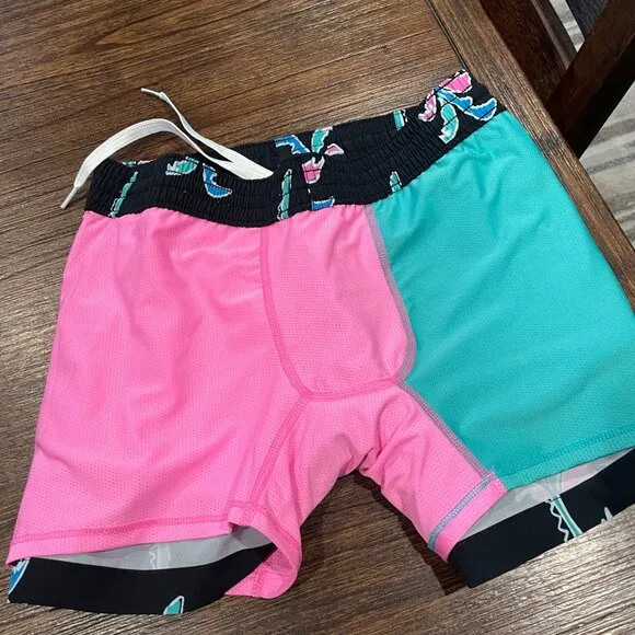 NWOT Chubbies Sz S Havana Nights 4&quot; (2.5&quot;) Lined Classic Swim Trunk Black Palms