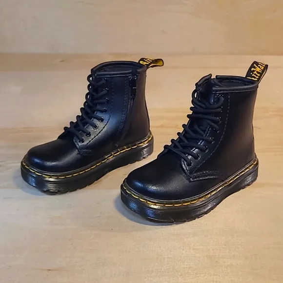 NWOT Dr. Martens Zavala T Toddler Inside Zipper Combat Boots
