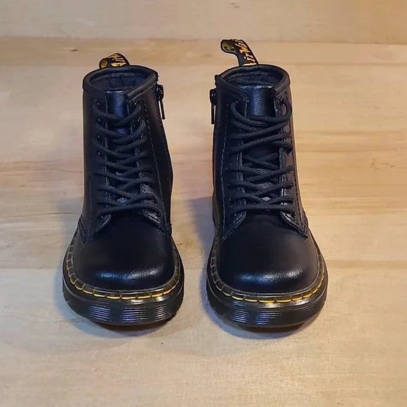 NWOT Dr. Martens Zavala T Toddler Inside Zipper Combat Boots