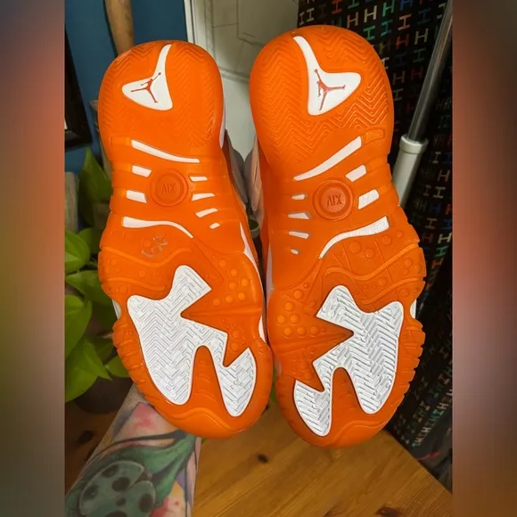 NWOT Nike- Womens Jordan Jumpman Two Trey Sneakers