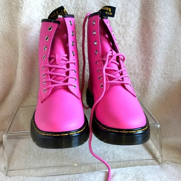 NWOT or Box Women's DR. MARTENS 1460‎ Pink Air Walk Boots size 7