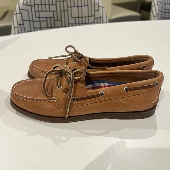 NWOT Sperry Top-Sider Authentic Original Boat Shoe M7 / W9