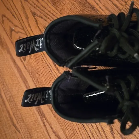 NWOT Youth 1460 Glitter lace up boot