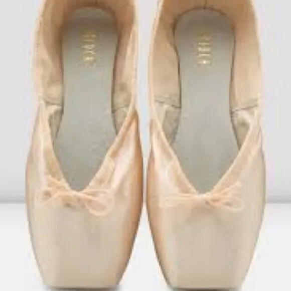 NWT  Bloch Synergy Ballet Pointe Shoes