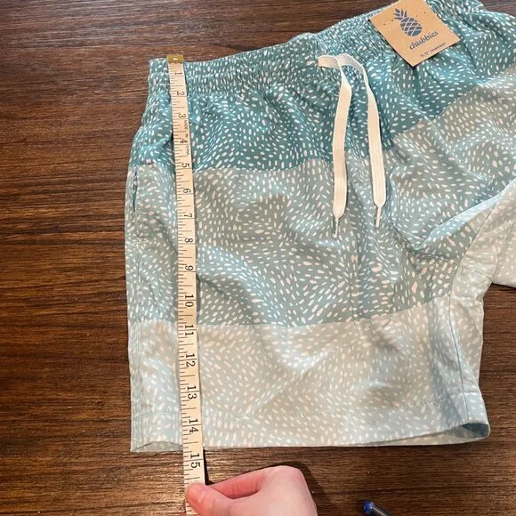 NWT Chubbies Men's S The Whale Sharks 5.5&quot; Classic Swim Trunk Blue Stripe Spots