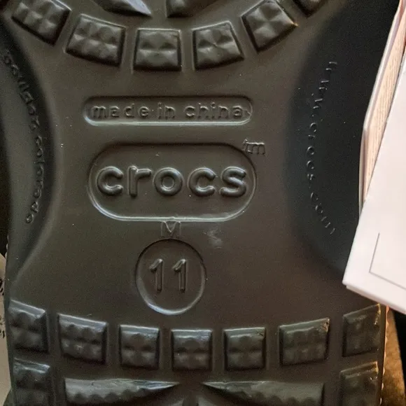NWT Crocs Mens size 11 Classic Solarized Clog dark tie dye design NICE!