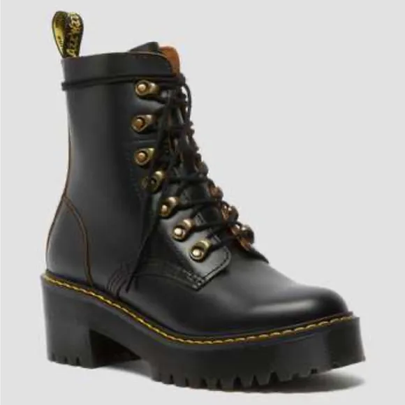 NWT Dr. Marten Leona Lace Up Boots