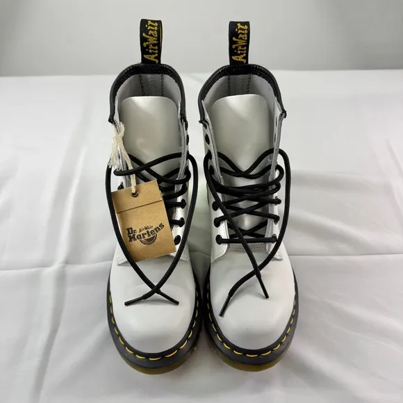 NWT Dr. Martens 1460 White Leather Lace Up Boots Women’s Size 6