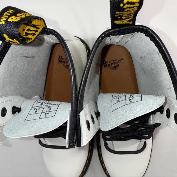 NWT Dr. Martens 1460 White Leather Lace Up Boots Women’s Size 6
