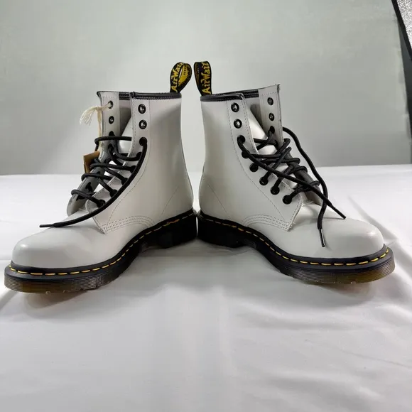 NWT Dr. Martens 1460 White Leather Lace Up Boots Women’s Size 6