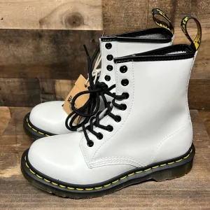 NWT Dr Martens 8 Eye Lace‎ White Leather Combat Boots Women's Size 6