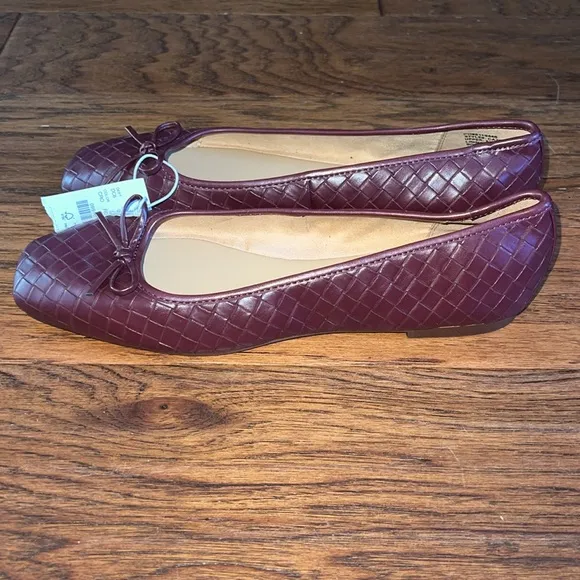 NWT J. Crew Woven square-toe ballet flats in Cabernet Rouge Size 10
