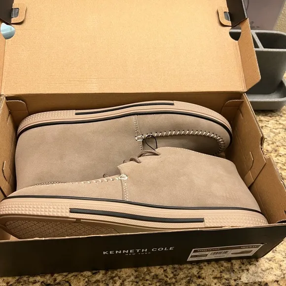 NWT Kenneth Cole Mens Shoes