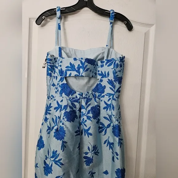 NWT monique lhuilier 1900sd Blue Floral Midi Dress SZ 4