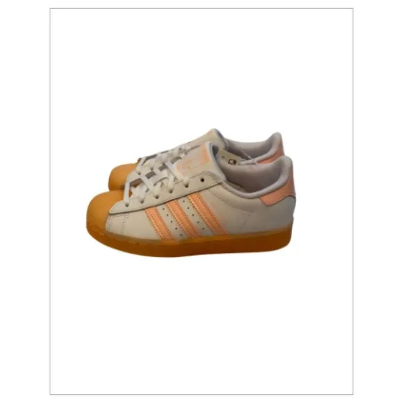 NWT Peach ADIDAS Shell Tip Superstar Shoes Size 13.5 (BB0318)