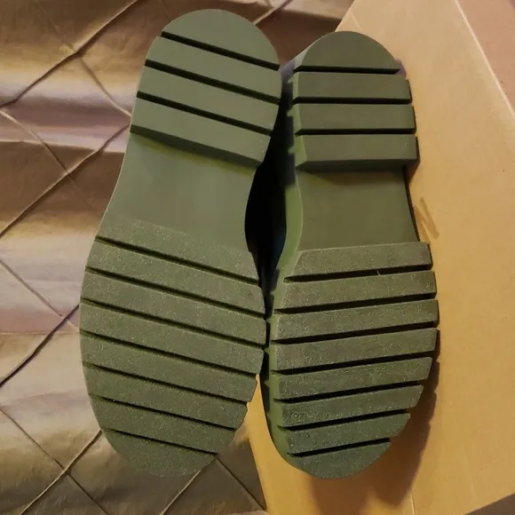 NWT- Steve Madden ‘Mansel’ Lug Sole Combat Boots