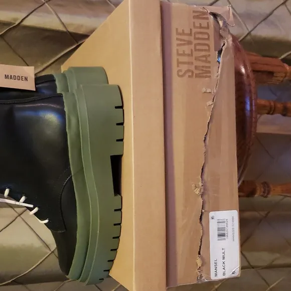 NWT- Steve Madden ‘Mansel’ Lug Sole Combat Boots