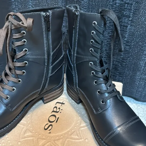 NWT Taos Crave Black Leather Lace-Up Boots