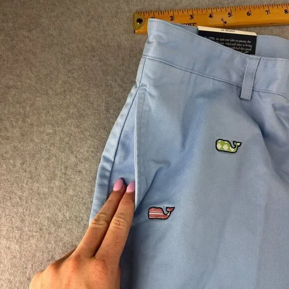 NWT Vineyard Vines x Kentucky Derby Size 34 Shorts Embroidered Whale Blue Mens