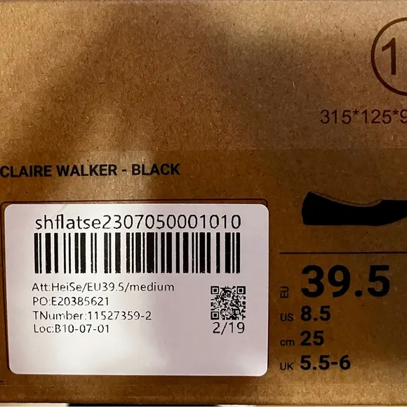 NWT Vivaia Black Round-Toe Walking Flats (Claire Walker)-Size 8.5 ( EU 39.5)