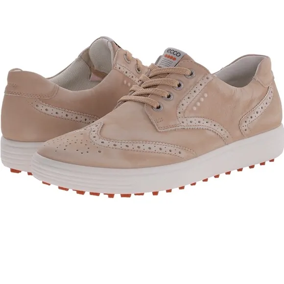 NWT! Women’s Ecco Hydromax Hybrid Wingtip Golf Shoes. Size 6-6.5 MSRP $170.00.