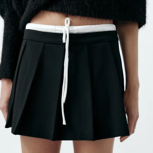 NWT ZARA WAISTBAND DETAIL SKORT size xs