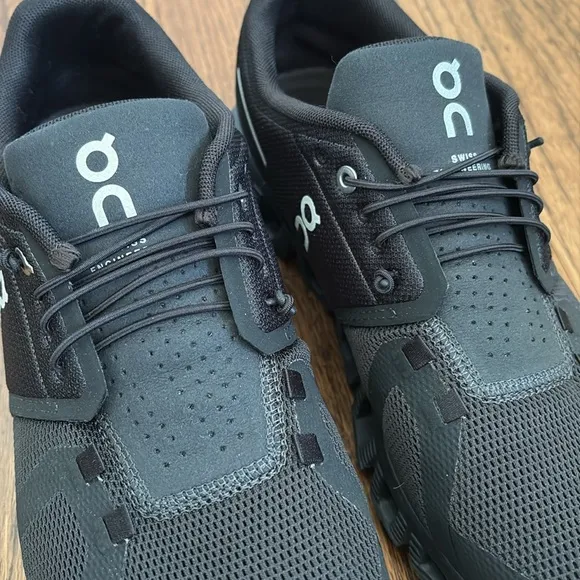 On Cloud 5 Men's Black Running Shoes